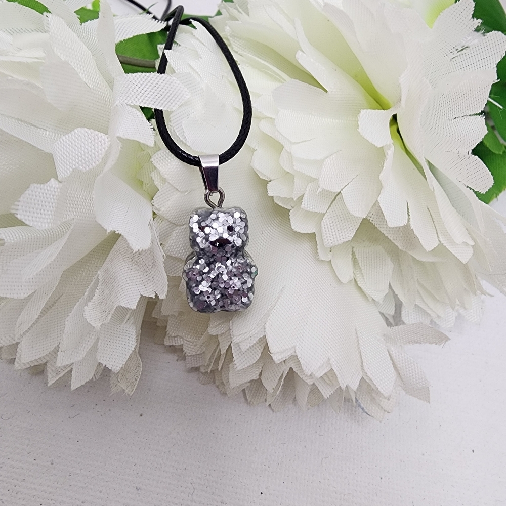 (2)resin pendent